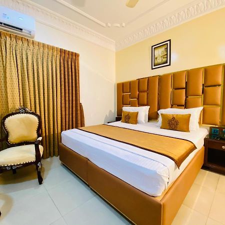 World Inn Hotel Karachi Exterior photo