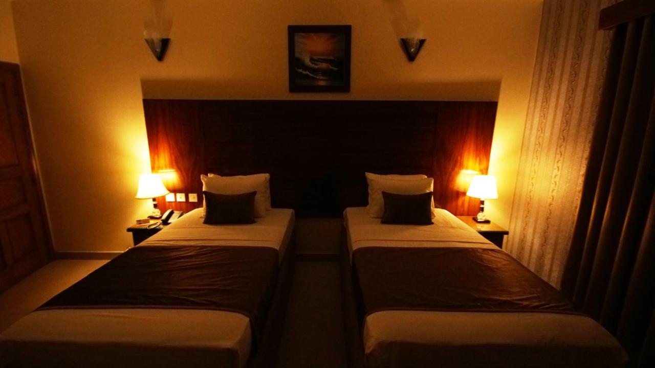 World Inn Hotel Karachi Exterior photo