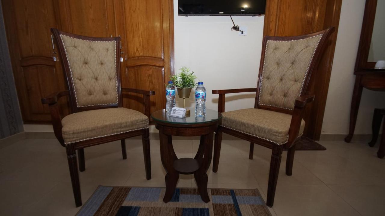 World Inn Hotel Karachi Exterior photo