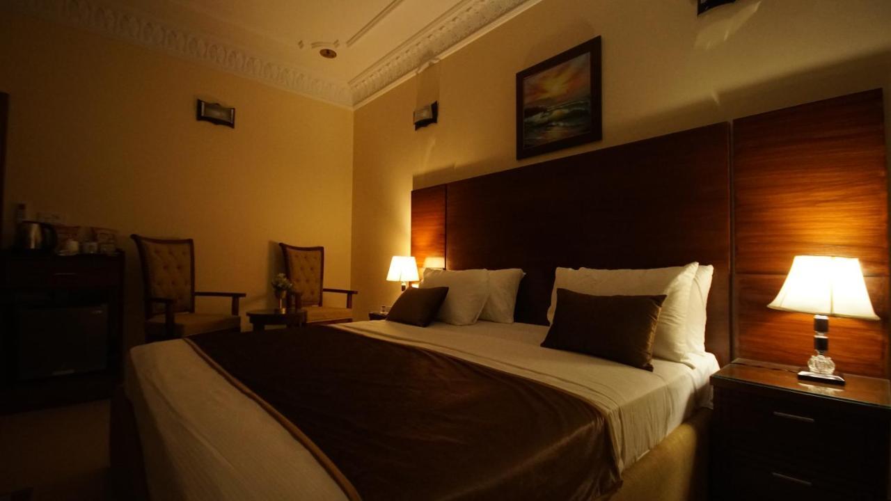 World Inn Hotel Karachi Exterior photo
