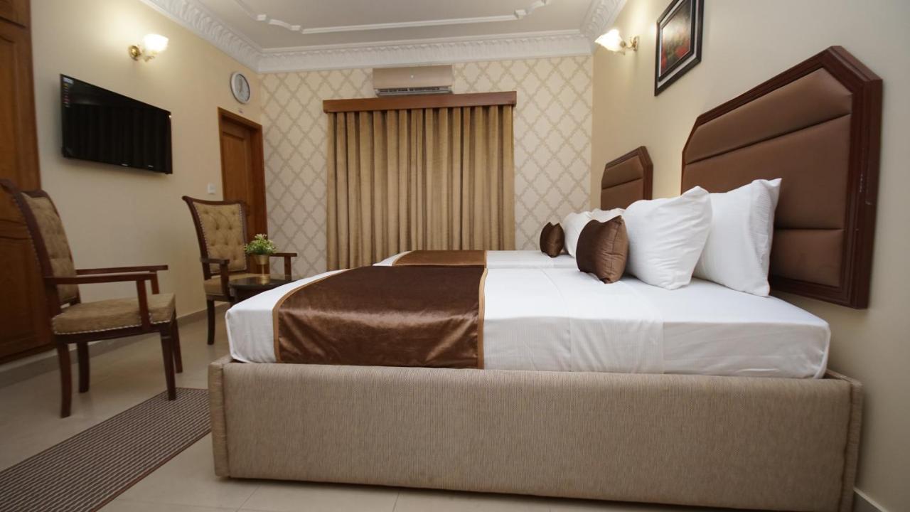 World Inn Hotel Karachi Exterior photo