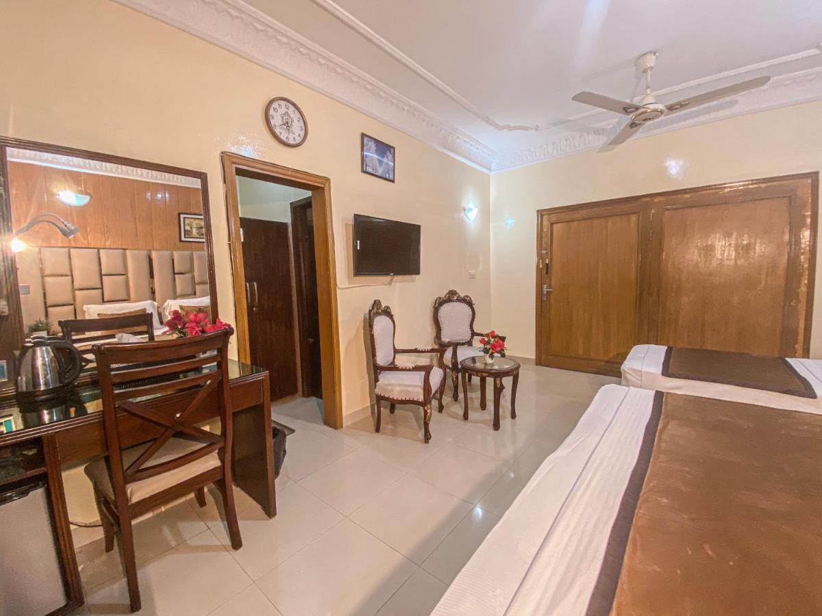 World Inn Hotel Karachi Exterior photo
