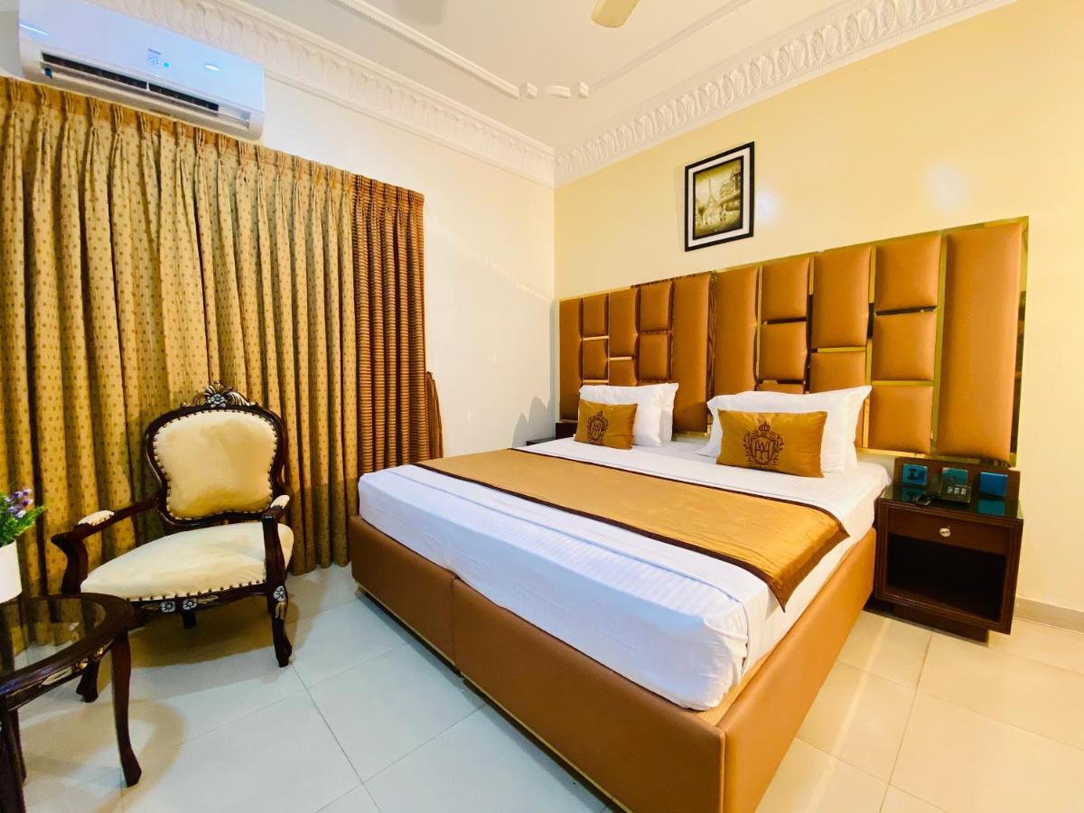 World Inn Hotel Karachi Exterior photo