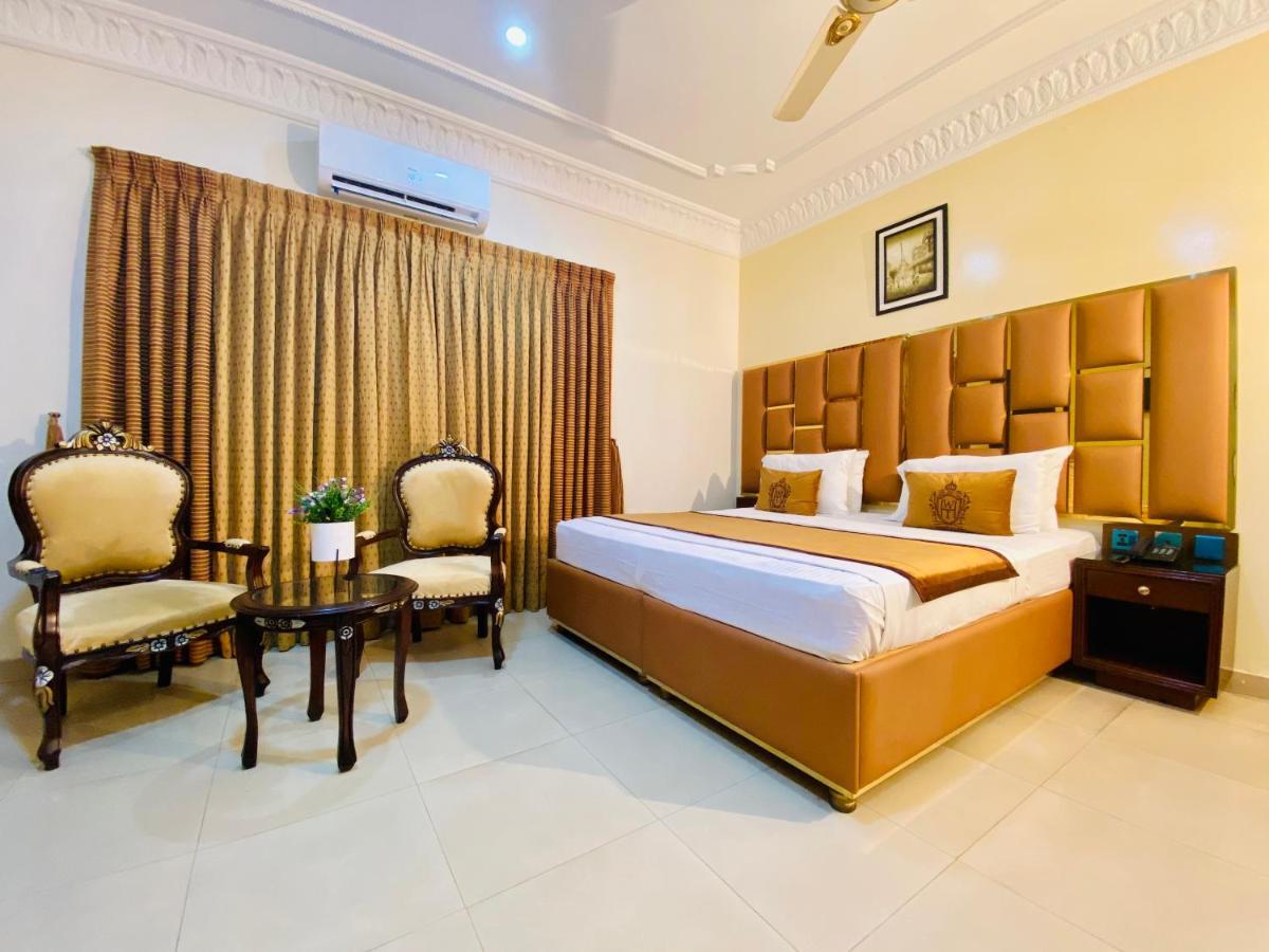 World Inn Hotel Karachi Exterior photo